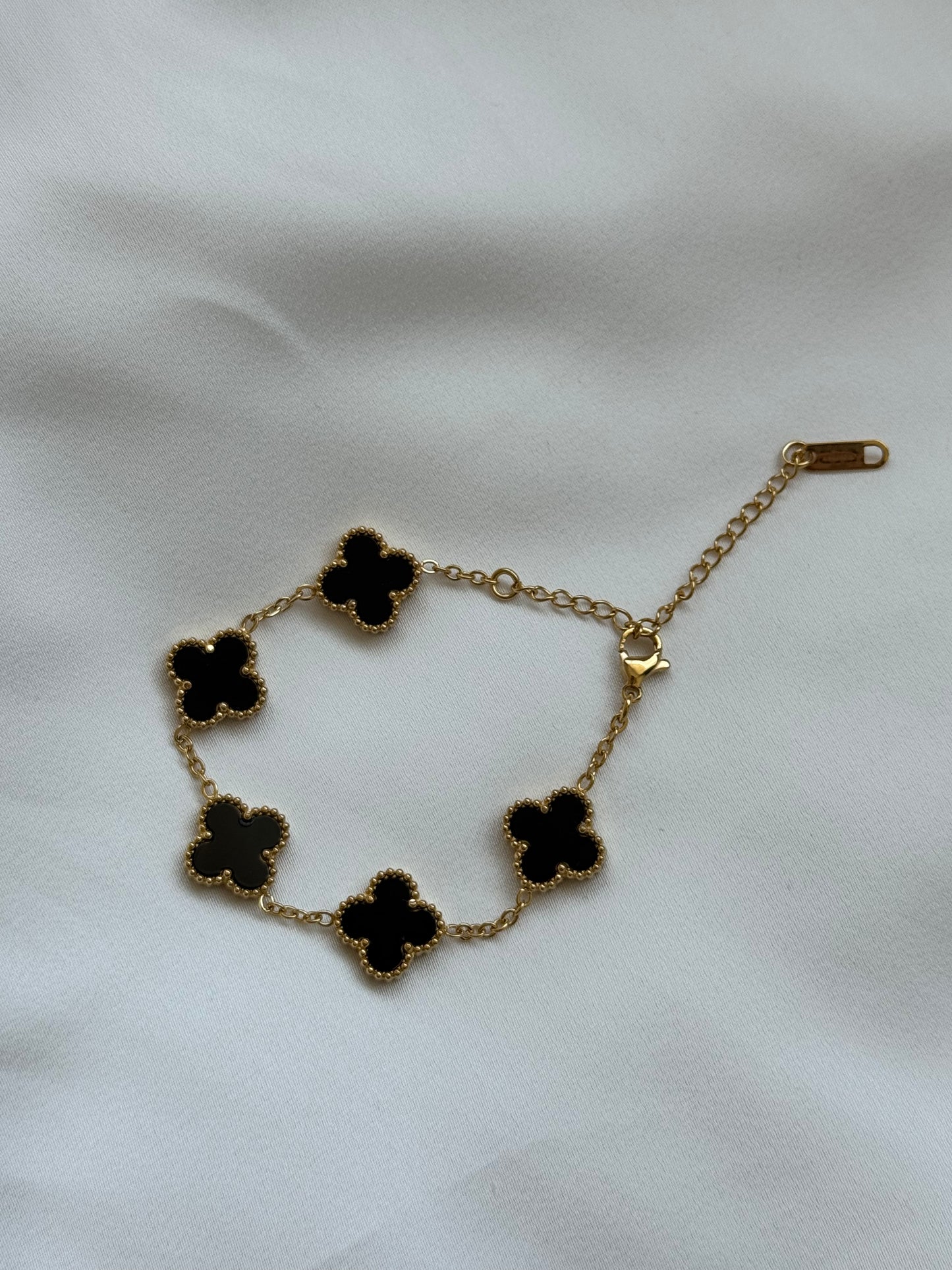 Midnight clover bracelet