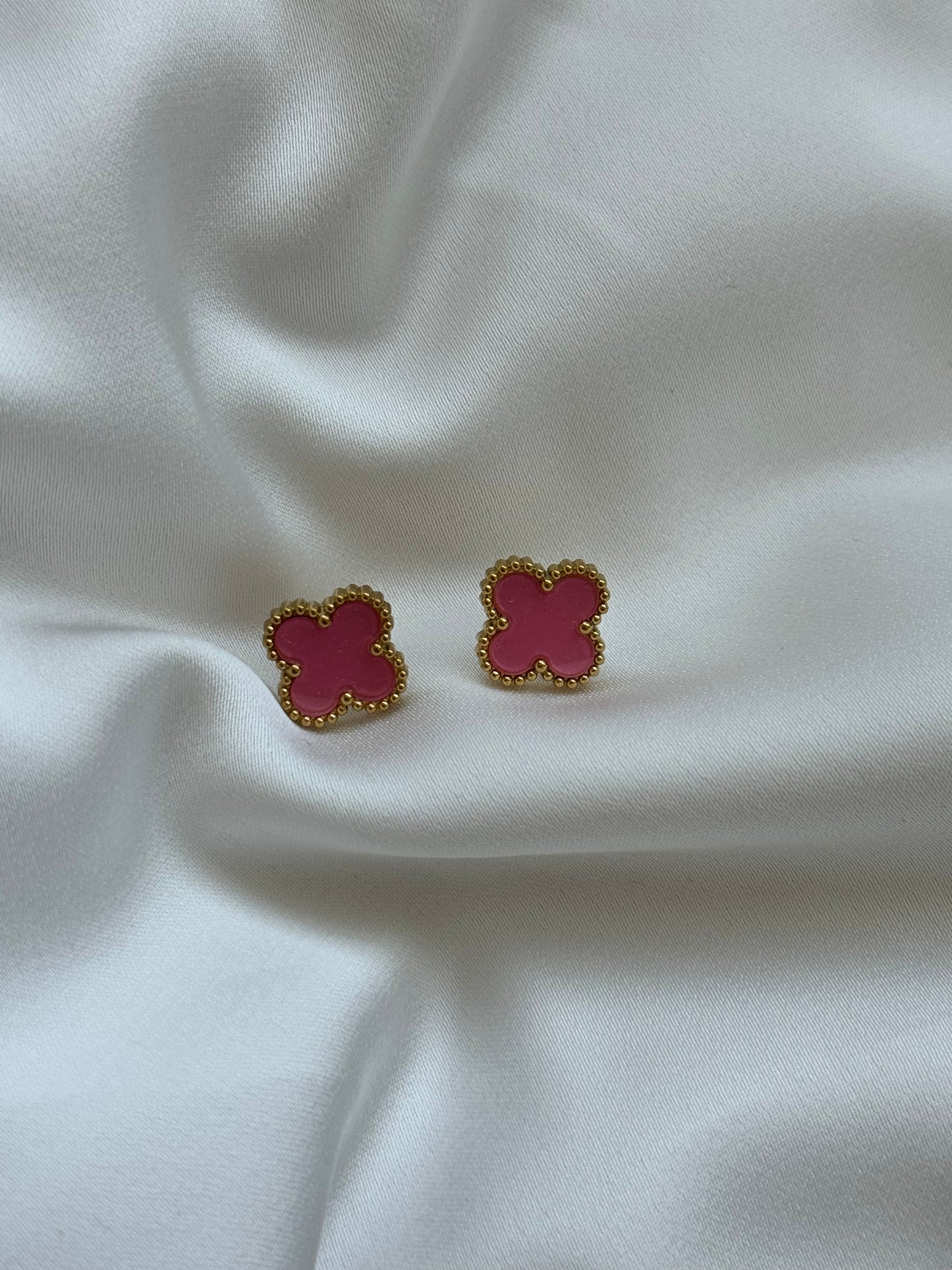 Blush clover earring