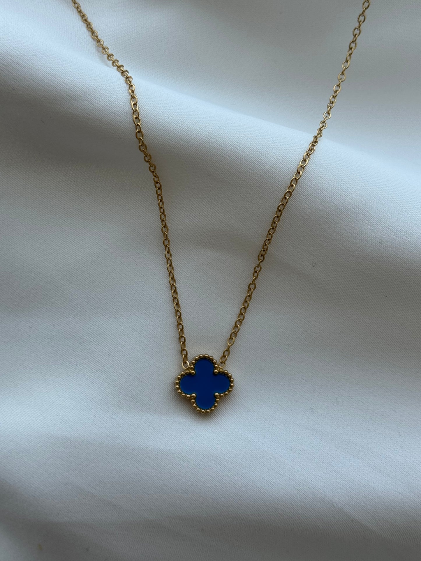 Sea clover necklace