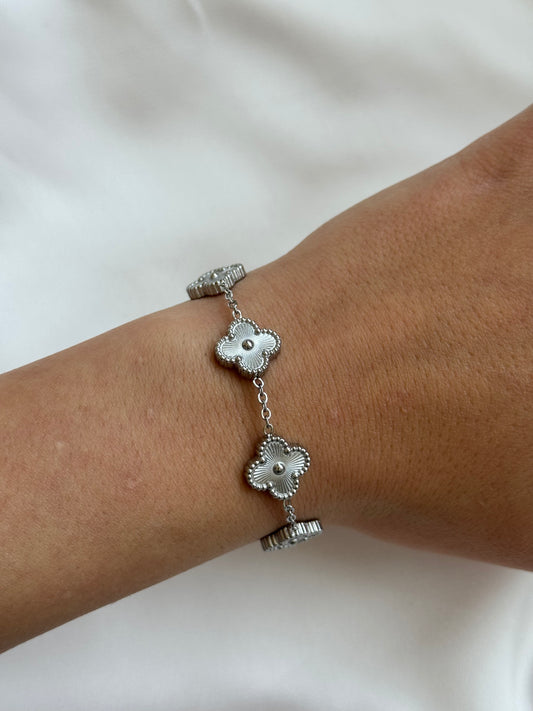 Moonlight clover bracelet