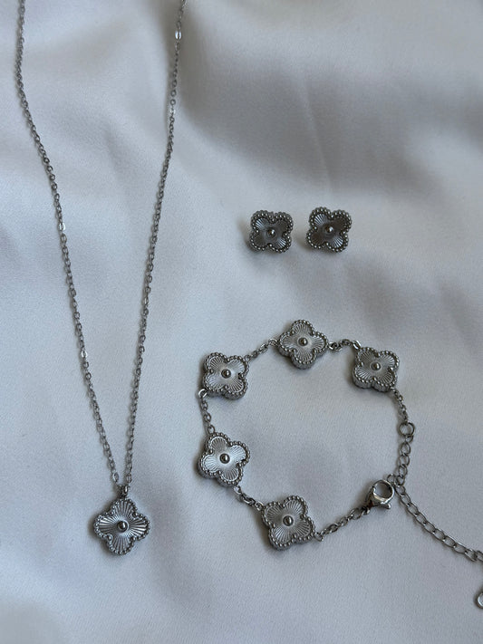 Moonlight clover set